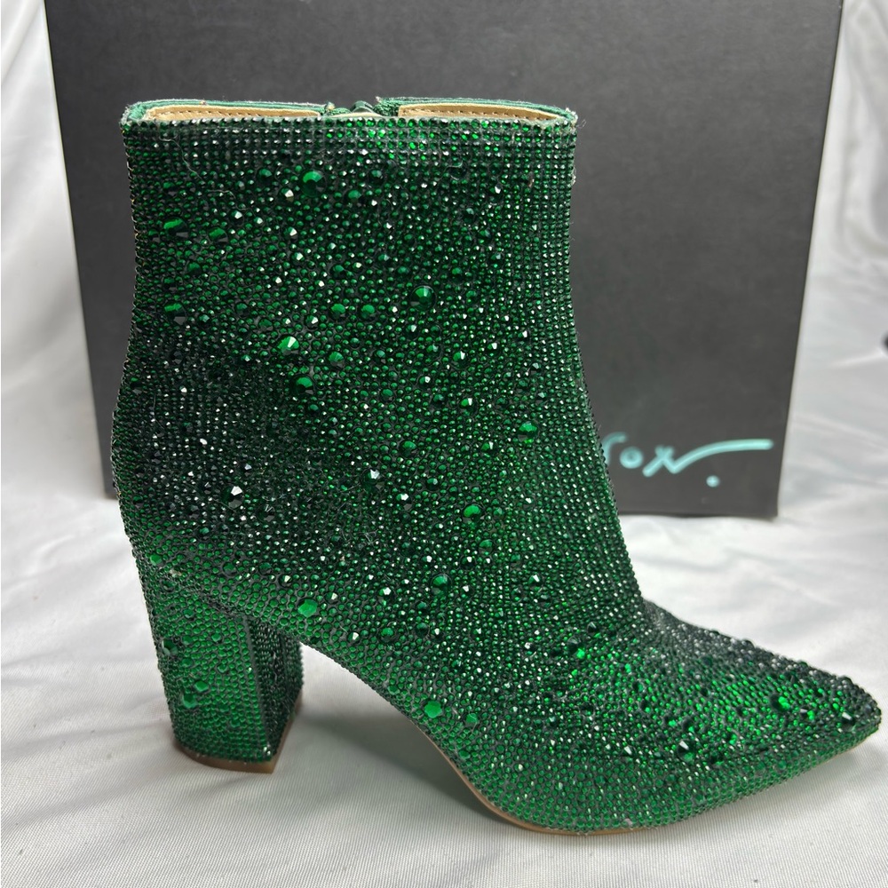 NWB Betsey Johnson Cady Emerald Rhinestone Ankle Boots.‎ SIZE 5.5 - Picture 3 of 12